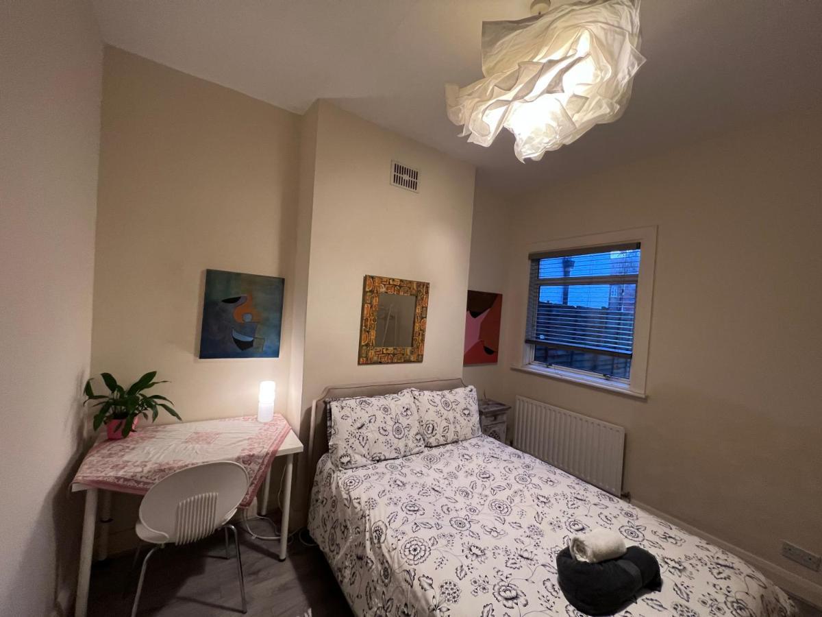 Relaxing&Cozy Room Лондон Екстер'єр фото